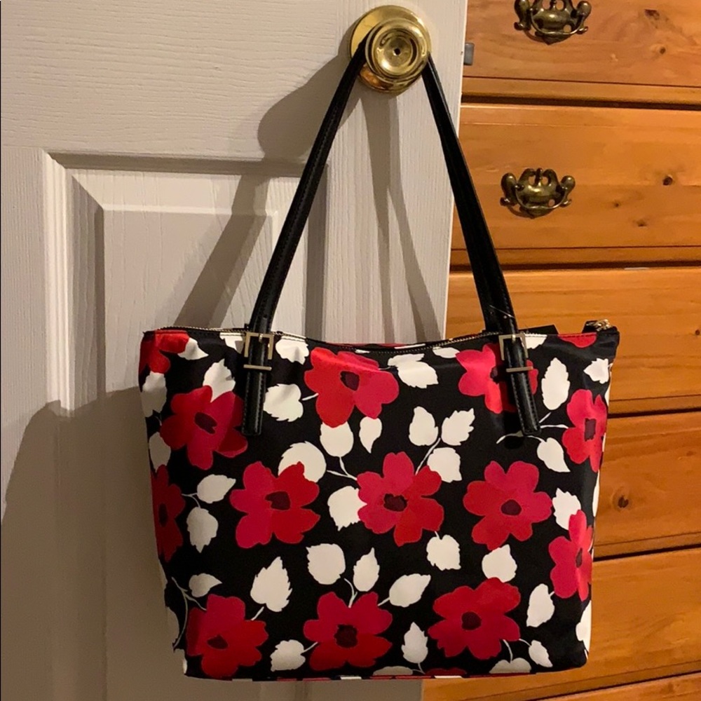 Kate Spade - Picture 2 of 3